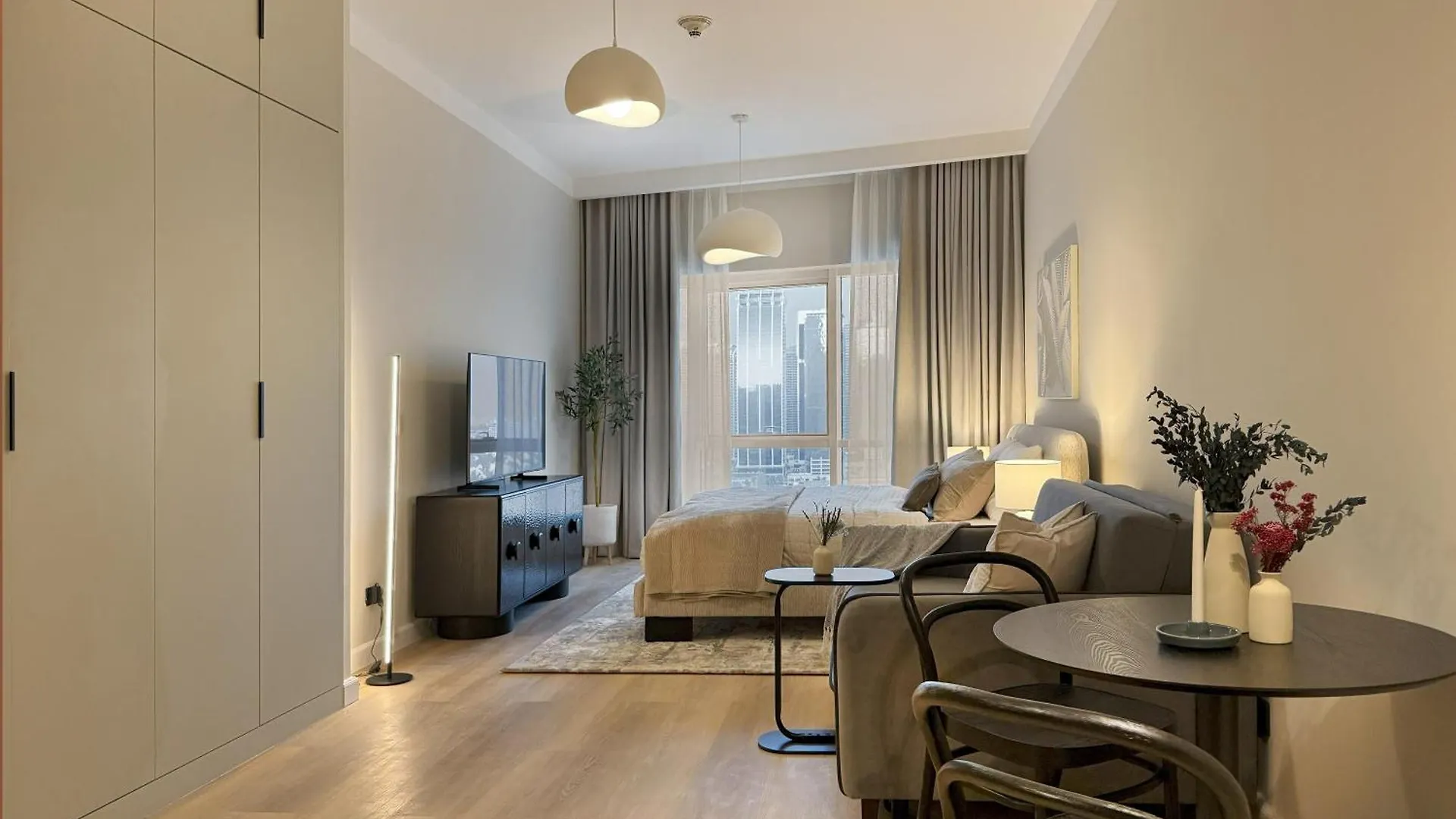 Signature Studio Jlt Dubai Apartment
